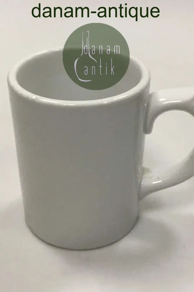 Royal Copenhagen Krus af kraftig hvid porcelæn No 6124
