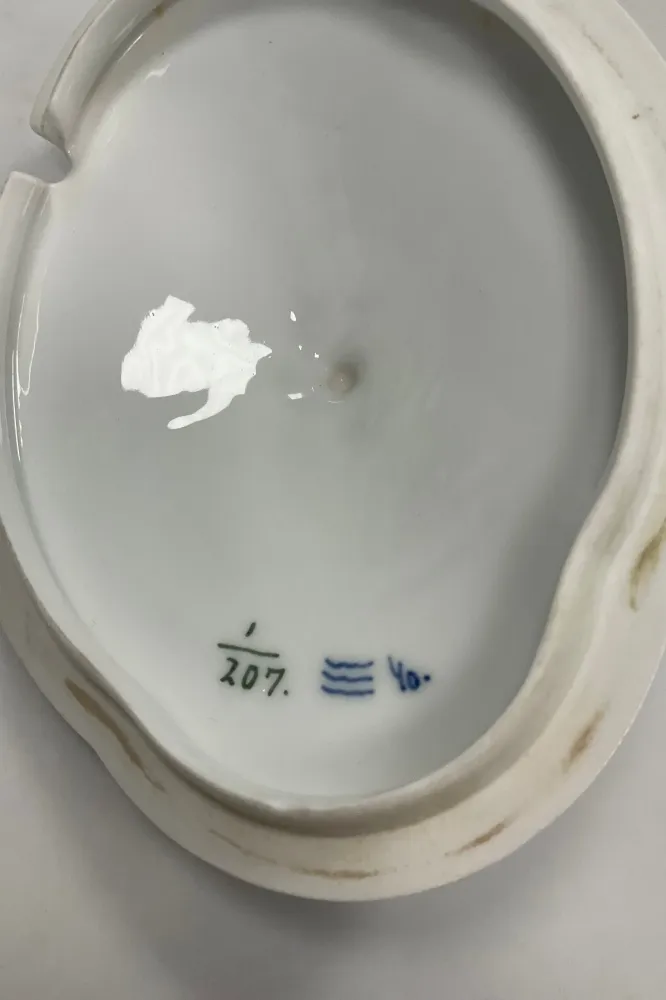 Royal Copenhagen Musselmalet Riflet låg til sovseskål No 207.