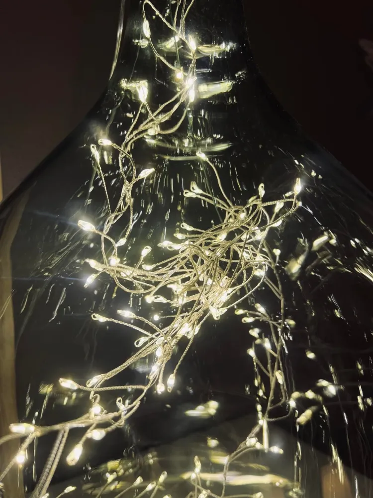 LED Lyskæde - Cluster med 100 mikro lys - Batteri kæde
