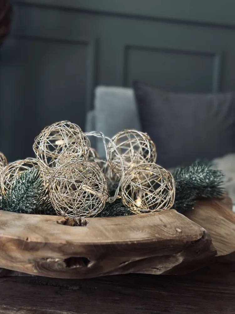 Lyskæde Guld - 10 Led kugler