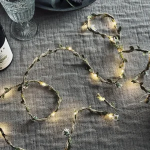 Lyskæde med blade og blomster
