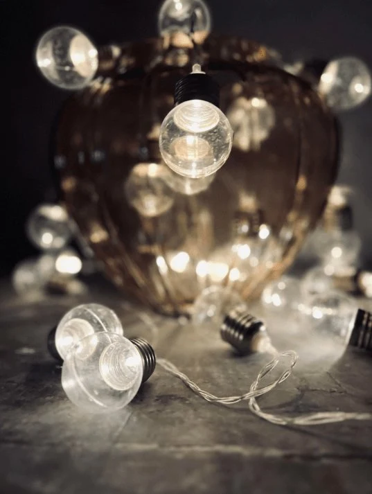 Lyskæde med 30 LED Lys - Batteriboks