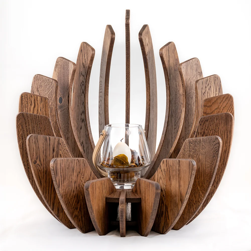 BIG LEAF Ø50cm | LYSESTAGE/SKULPTUR | MASSIVT EGETRÆ | SORTOLIERING