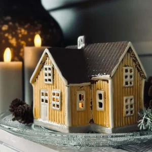 Lyshus Keramik - Gul Træhus