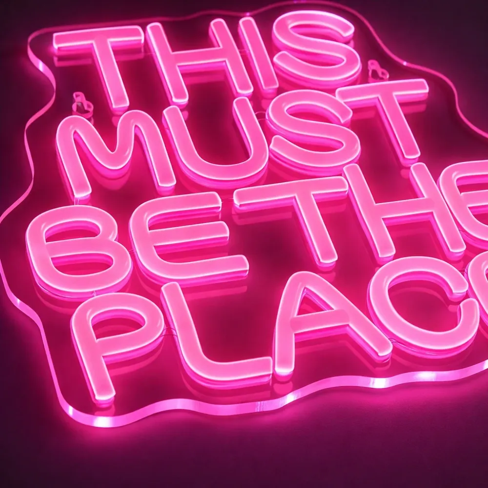 This Must Be Place Neon Væglampe