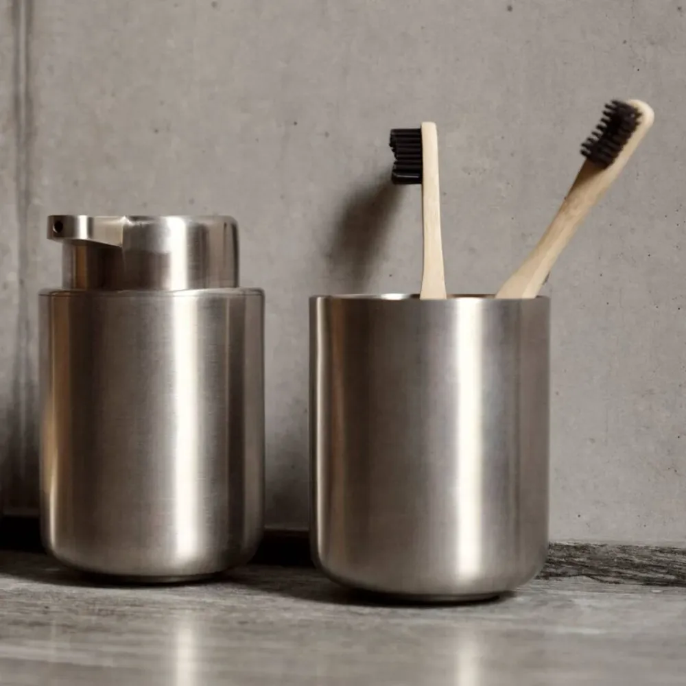 Sæbedispenser Ume – eksklusivt design i all-metal