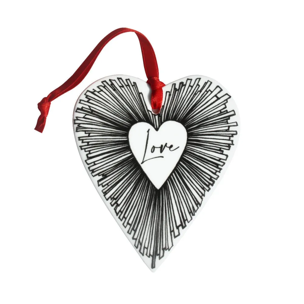 Taitù Love hjertedekoration 8,5x10cm Fine Bone Kina porcelæn 12-6-22-D