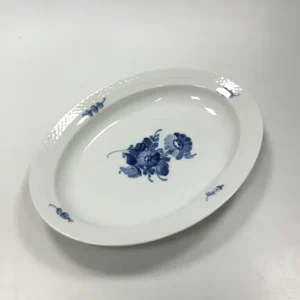 Royal Copenhagen Blå Blomst Flettet Ovalt Fad No 8016