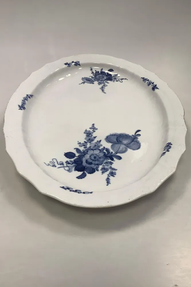 Royal Copenhagen Blå Blomst Svejfet Ovalt Fad No 1560
