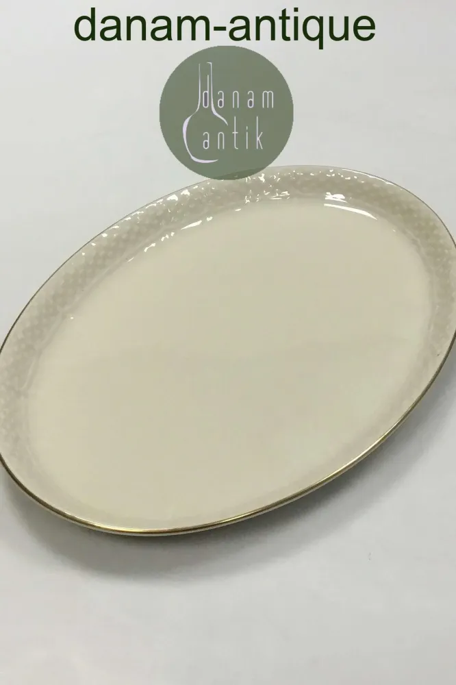 Royal Copenhagen Creme Svejfet med Guld (Stel 1235) Lille Ovalt fad No 1863