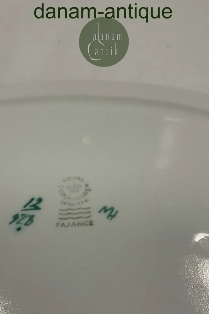 Royal Copenhagen Grøn Tranquebar Ovalt Fad No. 928
