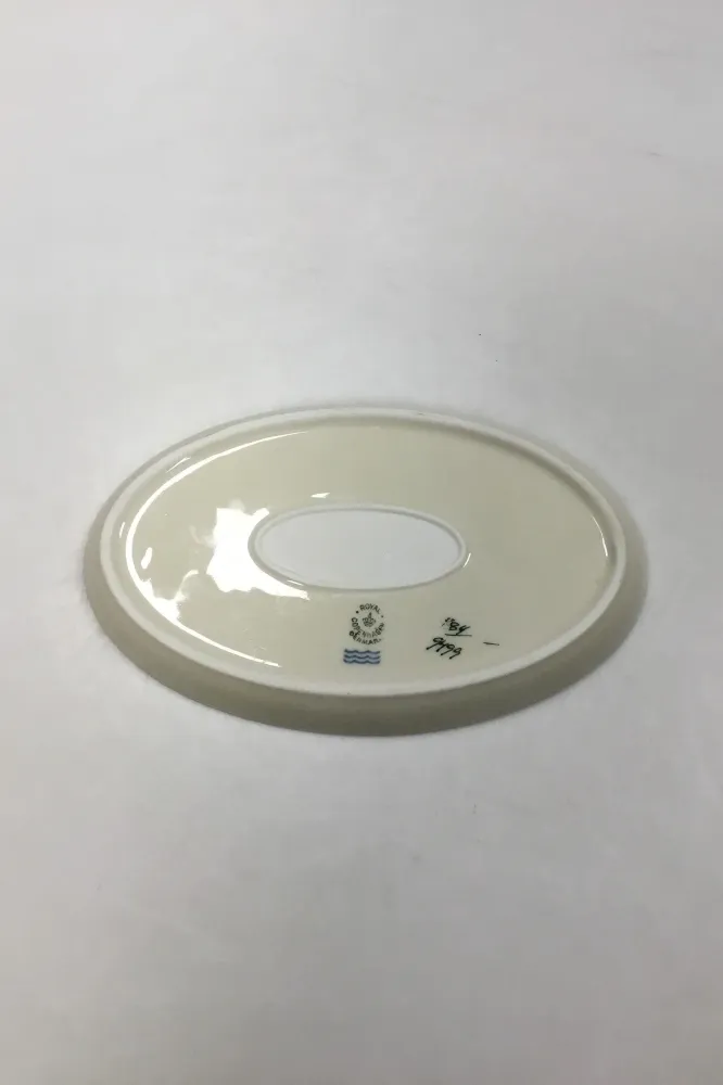 Royal Copenhagen Hjertegræs Fad No 884/9499