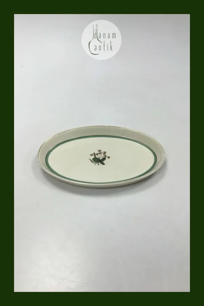 Royal Copenhagen Hjertegræs Fad No 884/9499