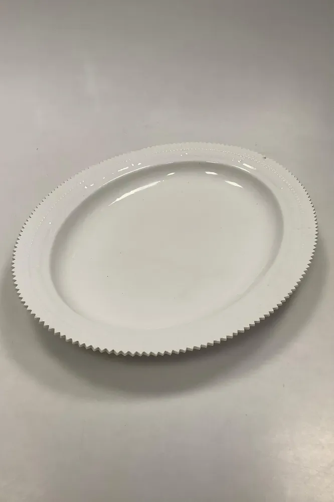 Royal Copenhagen Hvid Flora Danica Ovalt Serveringsfad No 3517