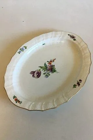 Royal Copenhagen Let Saksisk Blomst Ovalt Fad No. 1557