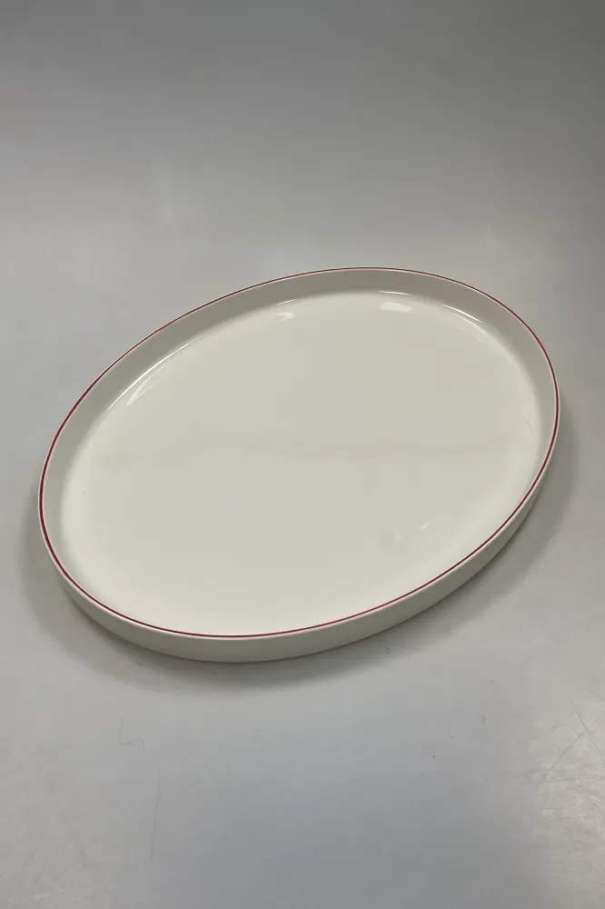 Royal Copenhagen Rødkant Oval Bakke No 3080/375