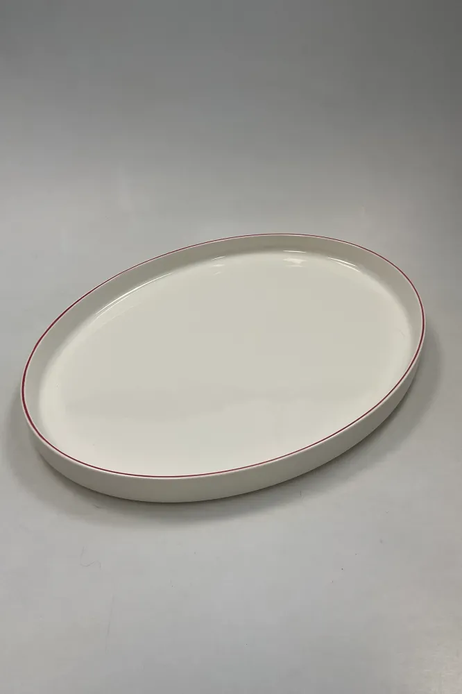 Royal Copenhagen Rødkant Oval Bakke No 3080/375