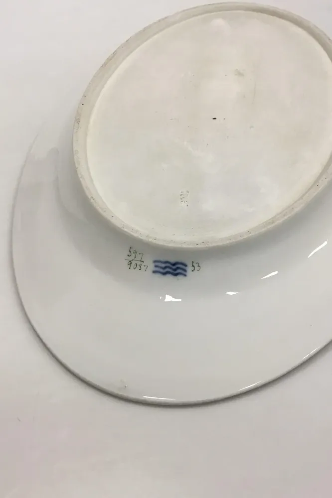 Royal Copenhagen Stel nr. 597 Ovalt fad No 9037