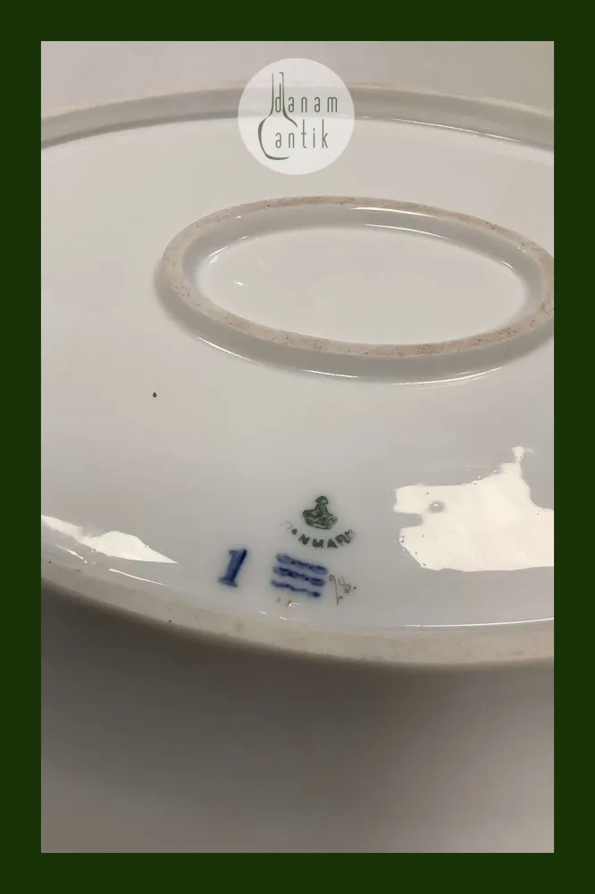 Royal Copenhagen Stel No 93 Hvid Halvblonde m. Blomster og Guldkant Ovalt Fad