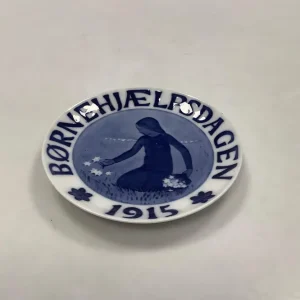 Royal Copenhagen Børnehjælpsdags Platte fra 1915