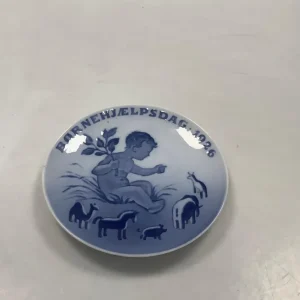 Royal Copenhagen Børnehjælpsdags Platte fra 1926