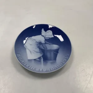 Royal Copenhagen Børnehjælpsdags Platte fra 1930