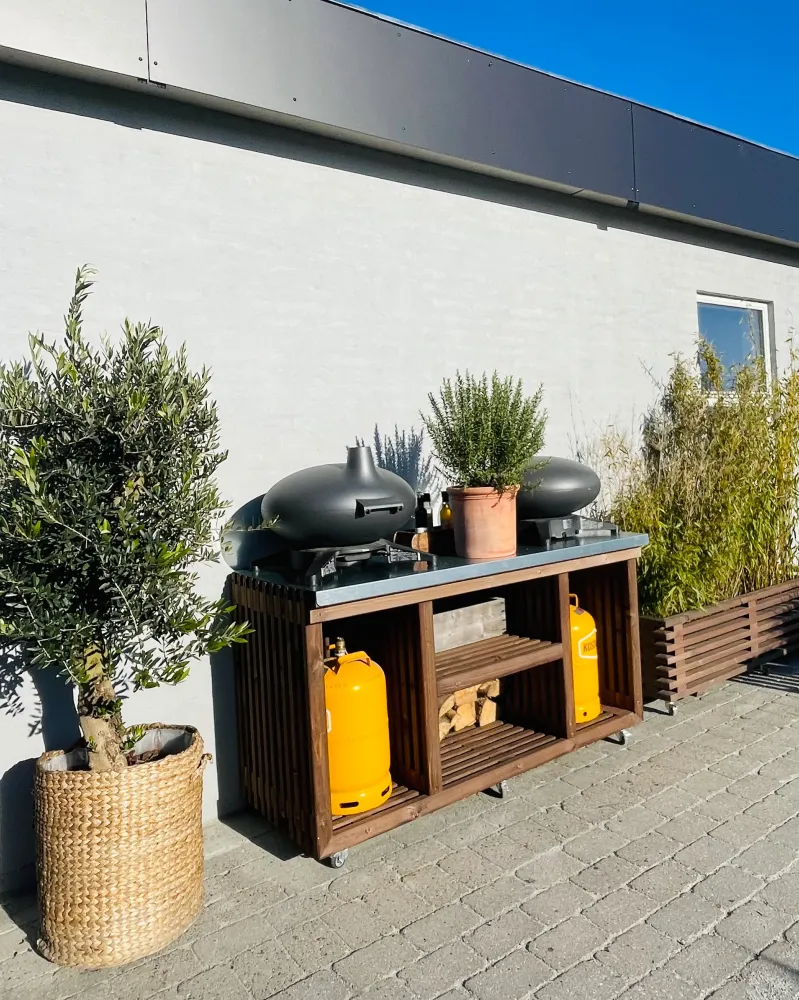 Luksus Grillbord med Paired Gasflaskeskjuler | Sorte traller 52