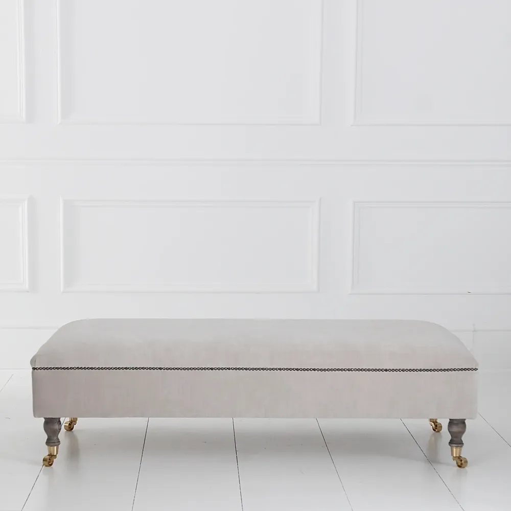 Hand-Woven Rattan Lounge puf - Marguerite 165