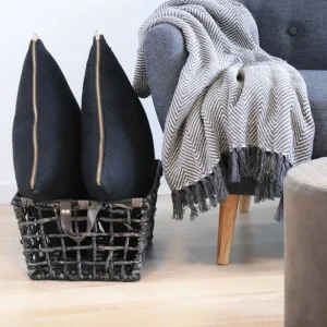 Pude 45x45cm - Sort med messing lynlås