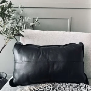 Pude Sort læder 35x60cm