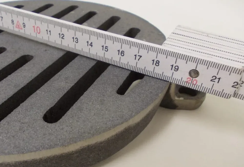 Rüttel rist omkring 19 cm støbt rustovnstativ