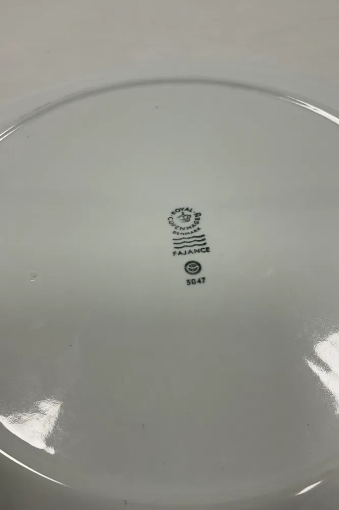 Royal Copenhagen Blåkant Rundt Fad No 3047