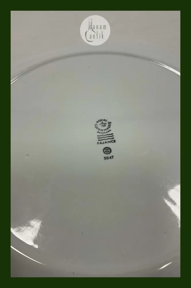 Royal Copenhagen Blåkant Rundt Fad No 3047