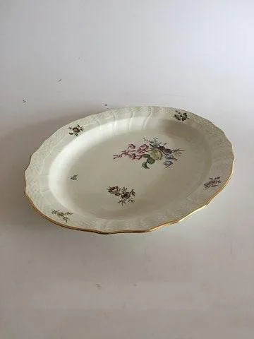 Royal Copenhagen Frijsenborg Ovalt Fad No 1556