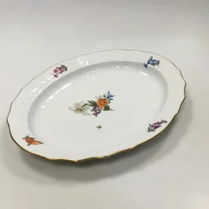 Royal Copenhagen Saksisk Blomst Let Ovalt Serveringsfad No. 1556