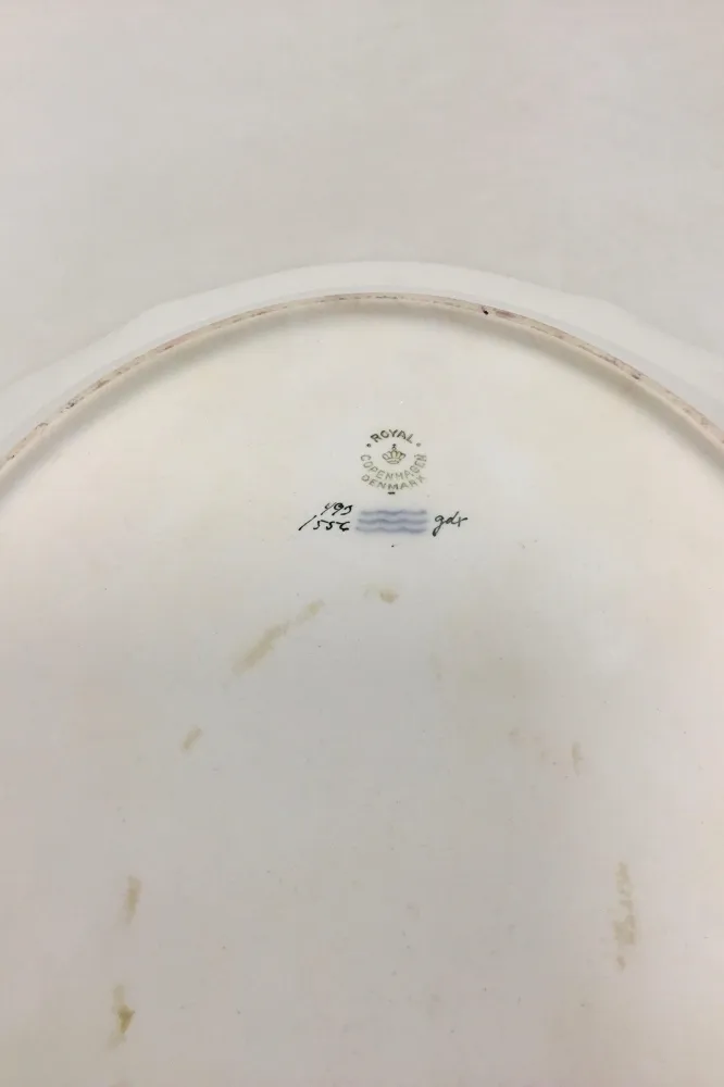 Royal Copenhagen Saksisk Blomst Let Ovalt Serveringsfad No. 1556