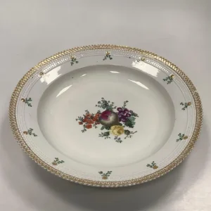Tidlig Royal Copenhagen Flora Danica Perlestels fad med Blomster fra 1780-1790