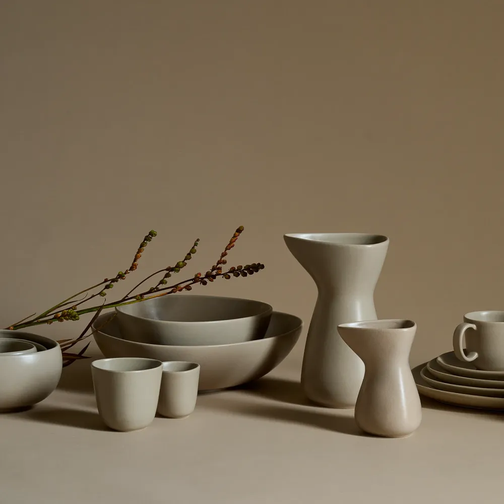 Signature Jug, Stor - Soft sand