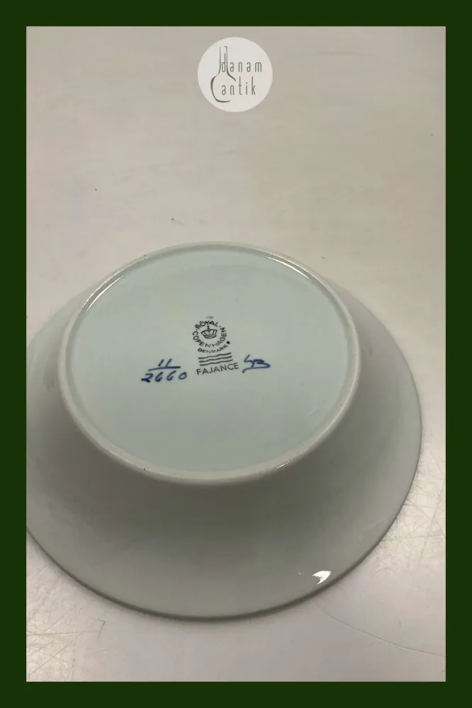 Royal Copenhagen / Aluminia Blå Tranquebar Skål No. 2660