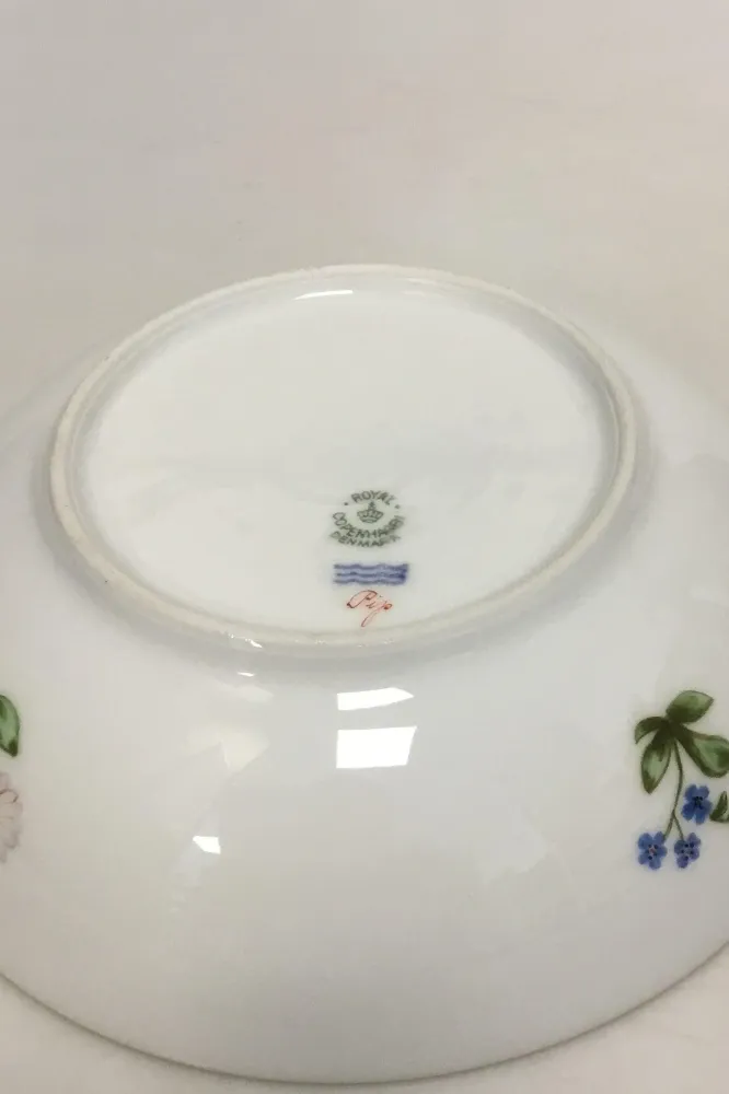 Royal Copenhagen Bellis og Følfod Rund skål