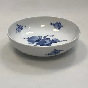 Royal Copenhagen Blå Blomst Flettet Skål No. 8064