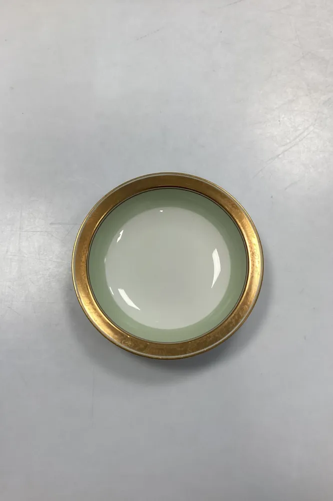 Royal Copenhagen Dagmar Skål No. 14112