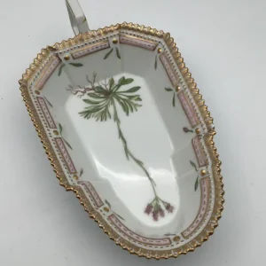 Royal Copenhagen Flora Danica Asiet med Hank No 3544