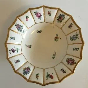 Royal Copenhagen Henriette Skål No. 8557