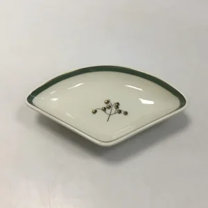 Royal Copenhagen Hjertegræs Trekantet skål No 884/9783