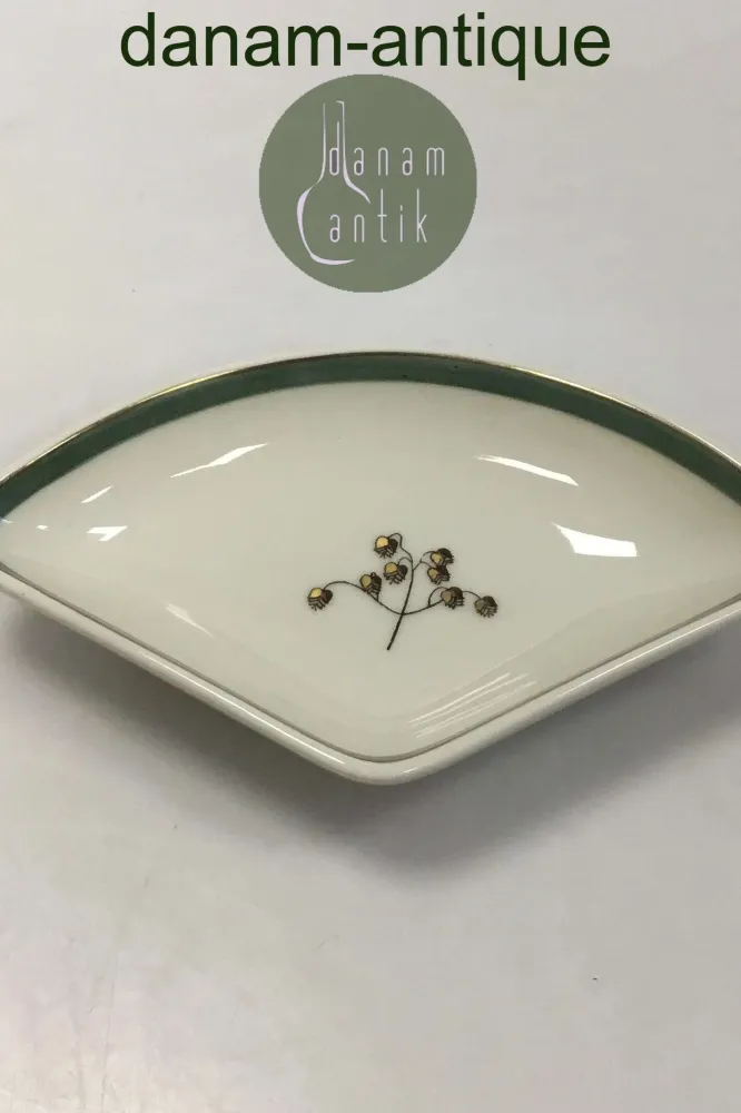 Royal Copenhagen Hjertegræs Trekantet skål No 884/9783
