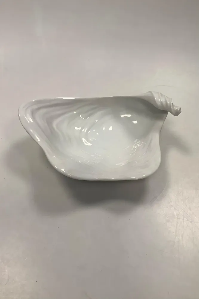 Royal Copenhagen Hvid Konkylie Serveringsskål No 347