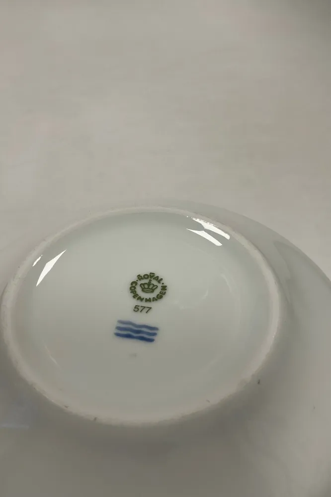 Royal Copenhagen Liselund Skål Mørkeblå No 577