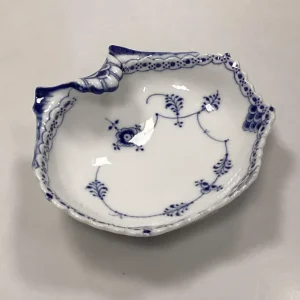 Royal Copenhagen Musselmalet Halvblonde Muslingefad No. 556