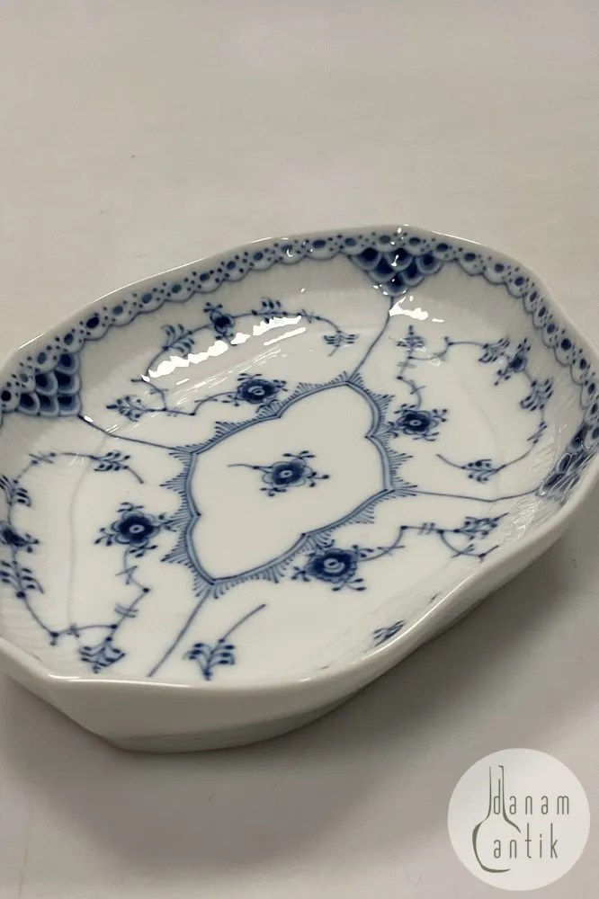 Royal Copenhagen Musselmalet Halvblonde oval assiet No 552